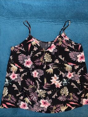 SHEIN Black Floral Flowy Leisure Camisole for Vacation